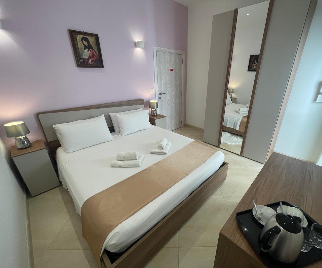 Bed and Breakfast Alina Boutique Living à Victoria Extérieur photo